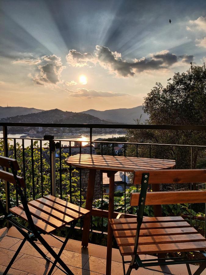 Tra Sole & Mare Lägenhet Zoagli Exteriör bild