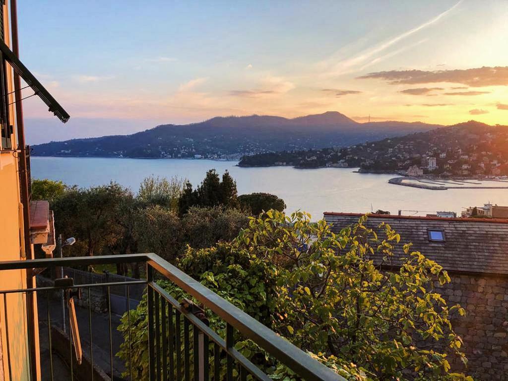 Tra Sole & Mare Lägenhet Zoagli Exteriör bild